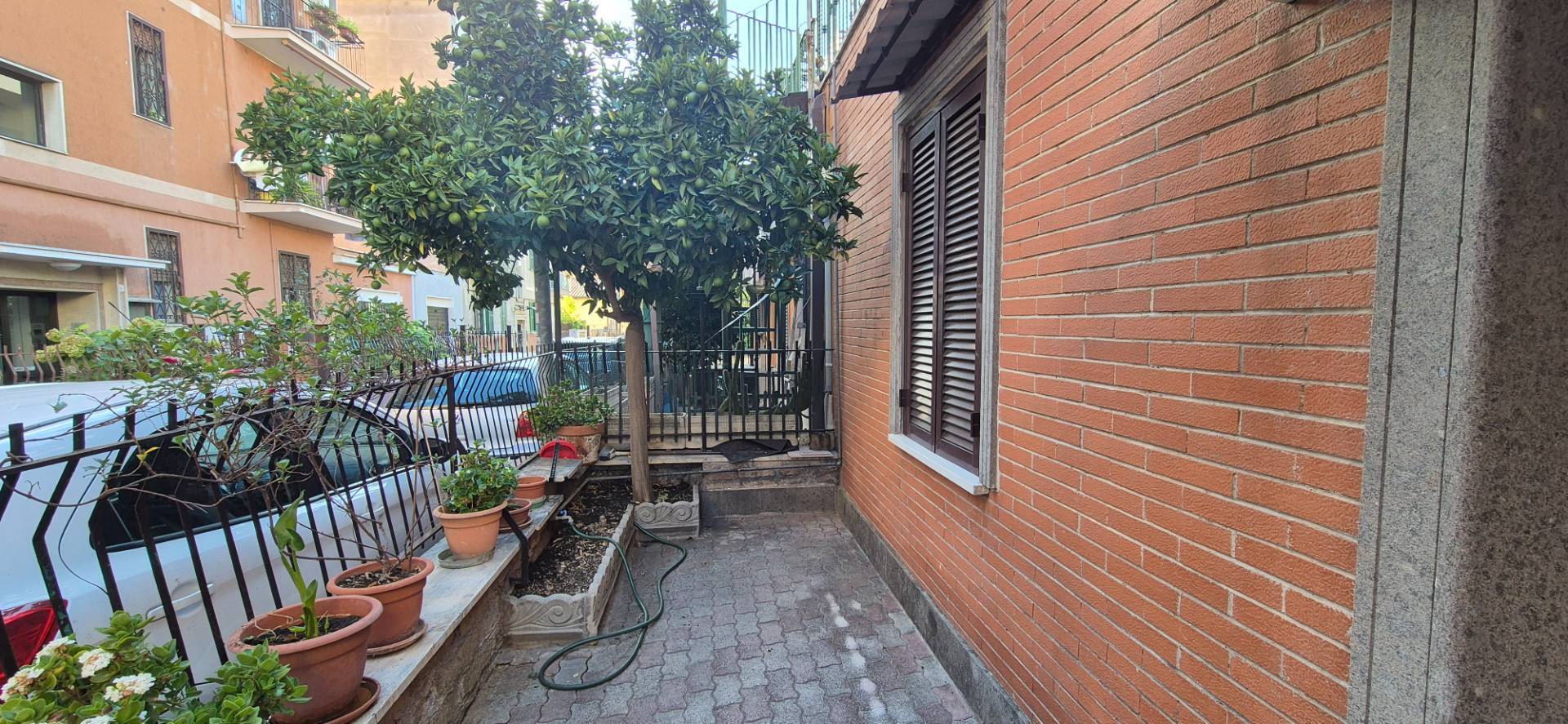 appartamento in vendita a Roma in zona Torre Maura