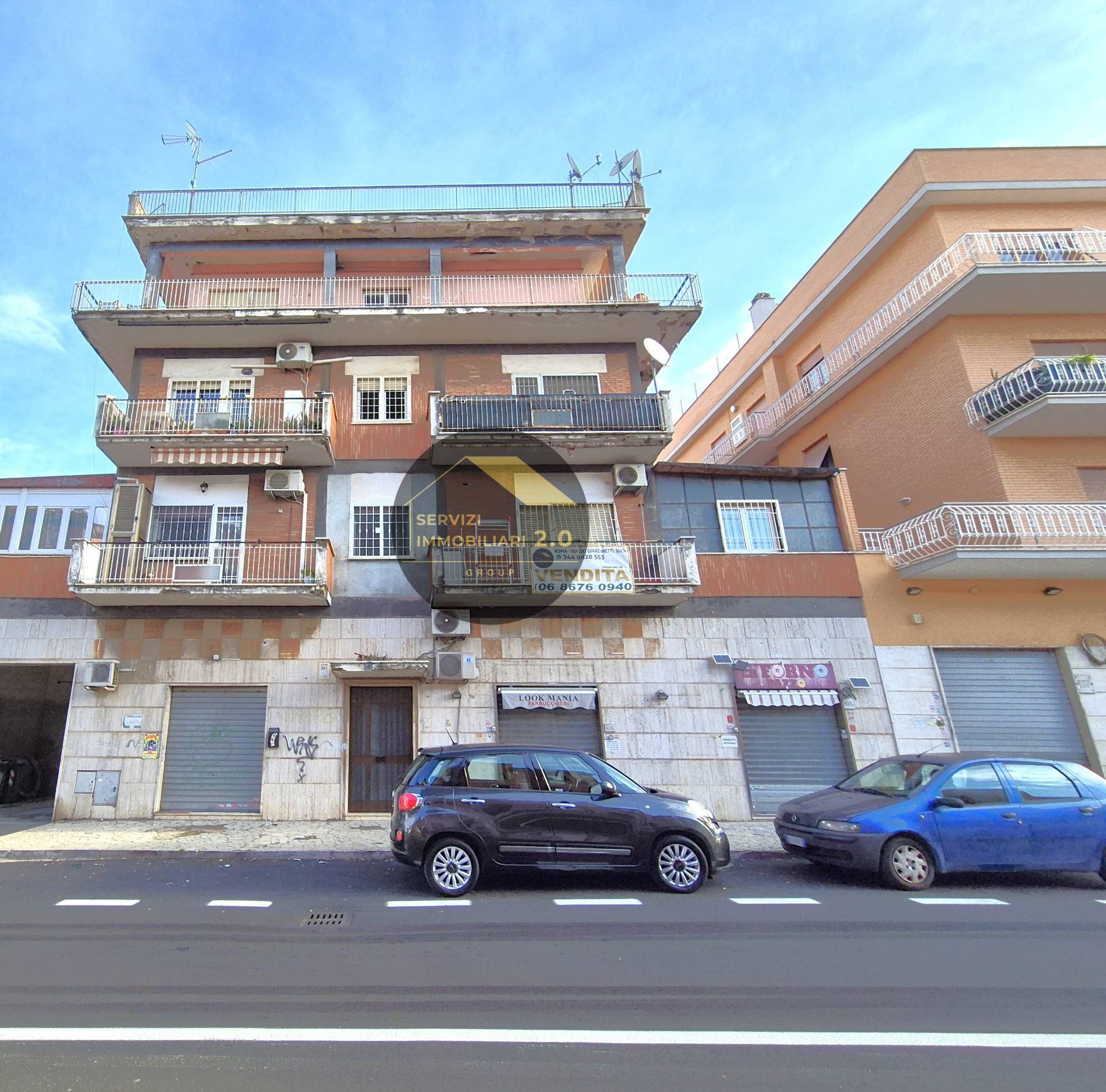 Box o garage in vendita a Roma