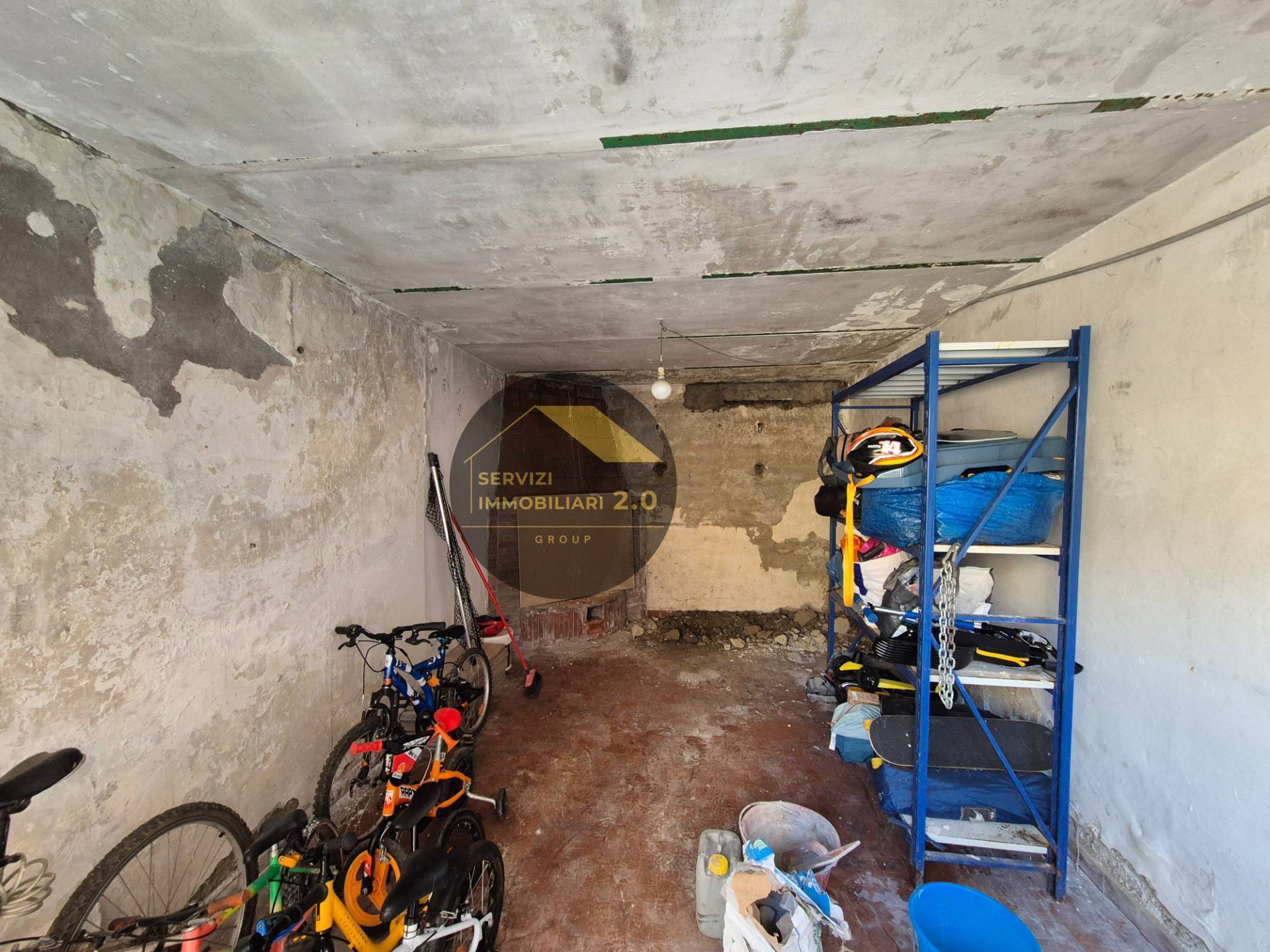 Box o garage in vendita a Roma