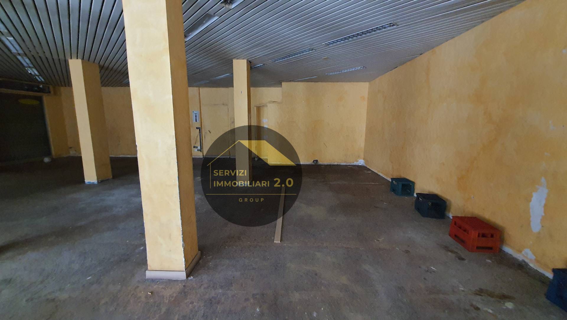 Locale commerciale in affitto a Roma, Casilina