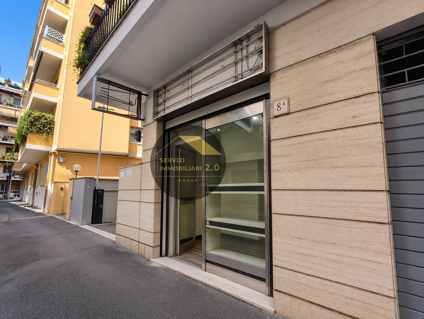 Locale commerciale in vendita a Roma, Vigna Clara