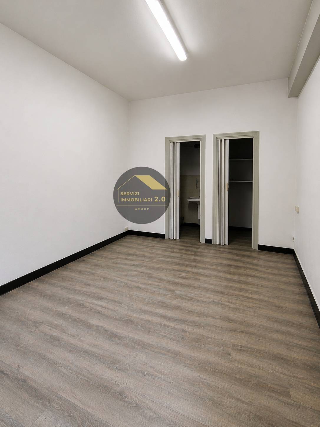 Locale commerciale in vendita a Roma, Vigna Clara