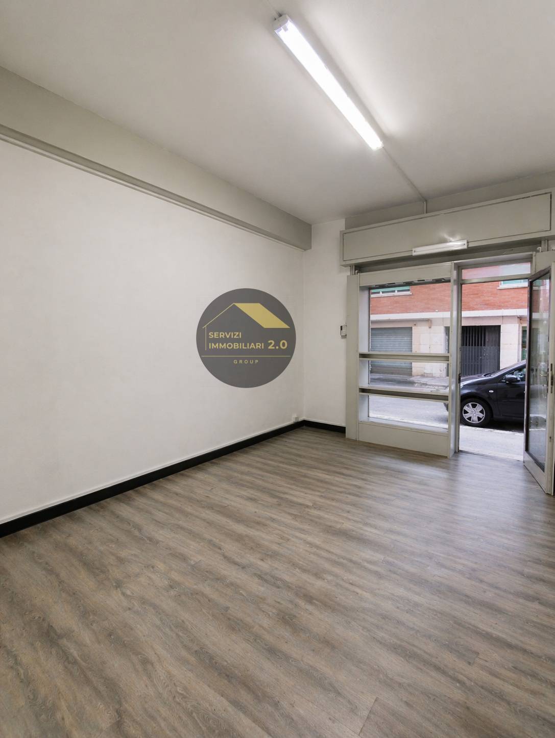 Locale commerciale in vendita a Roma, Vigna Clara