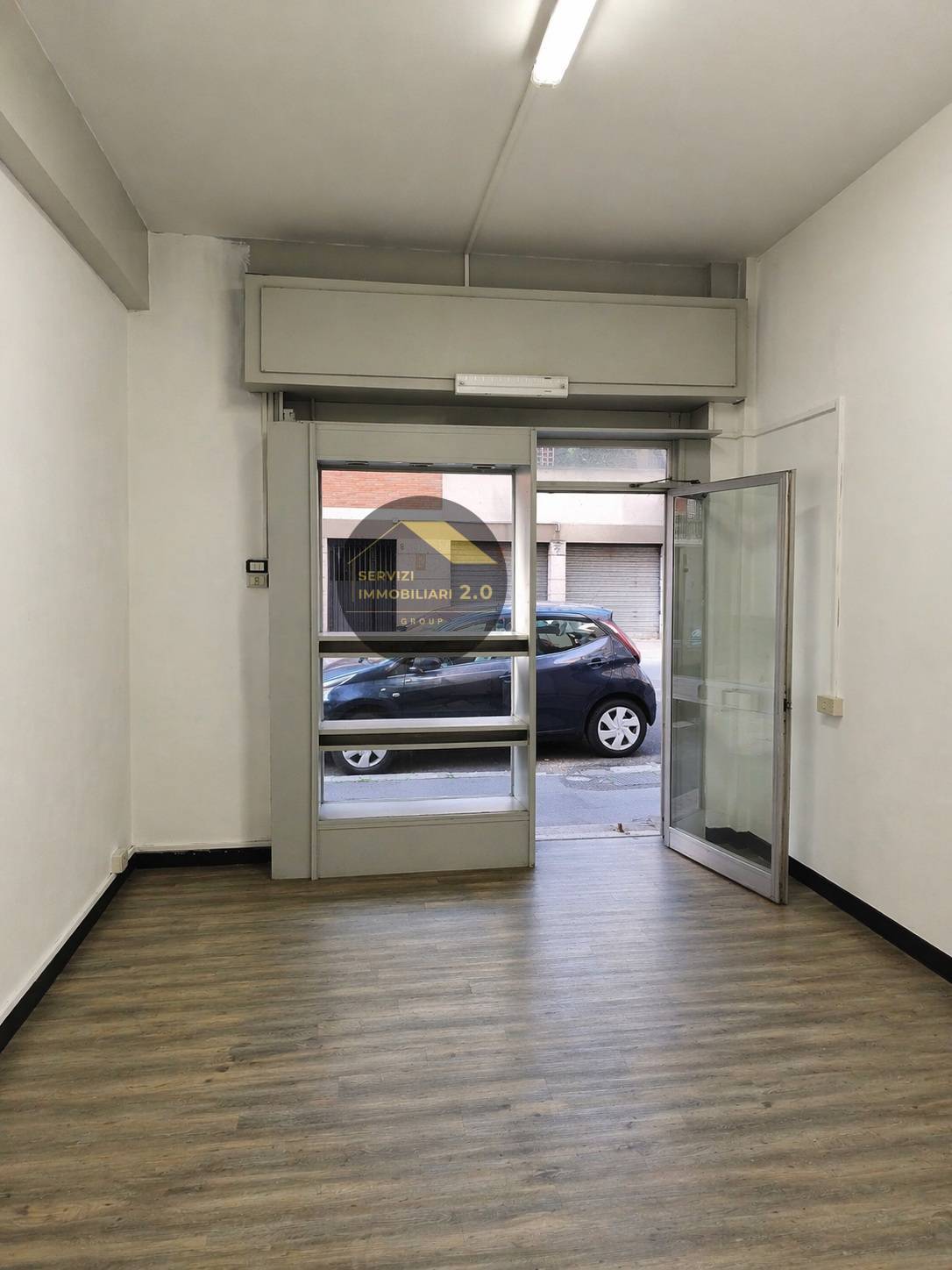 Locale commerciale in vendita a Roma, Vigna Clara