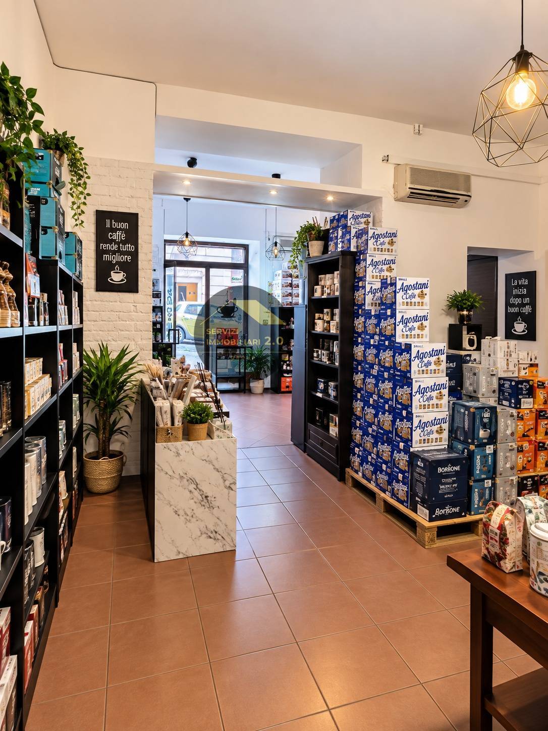 Locale commerciale in vendita a Frascati