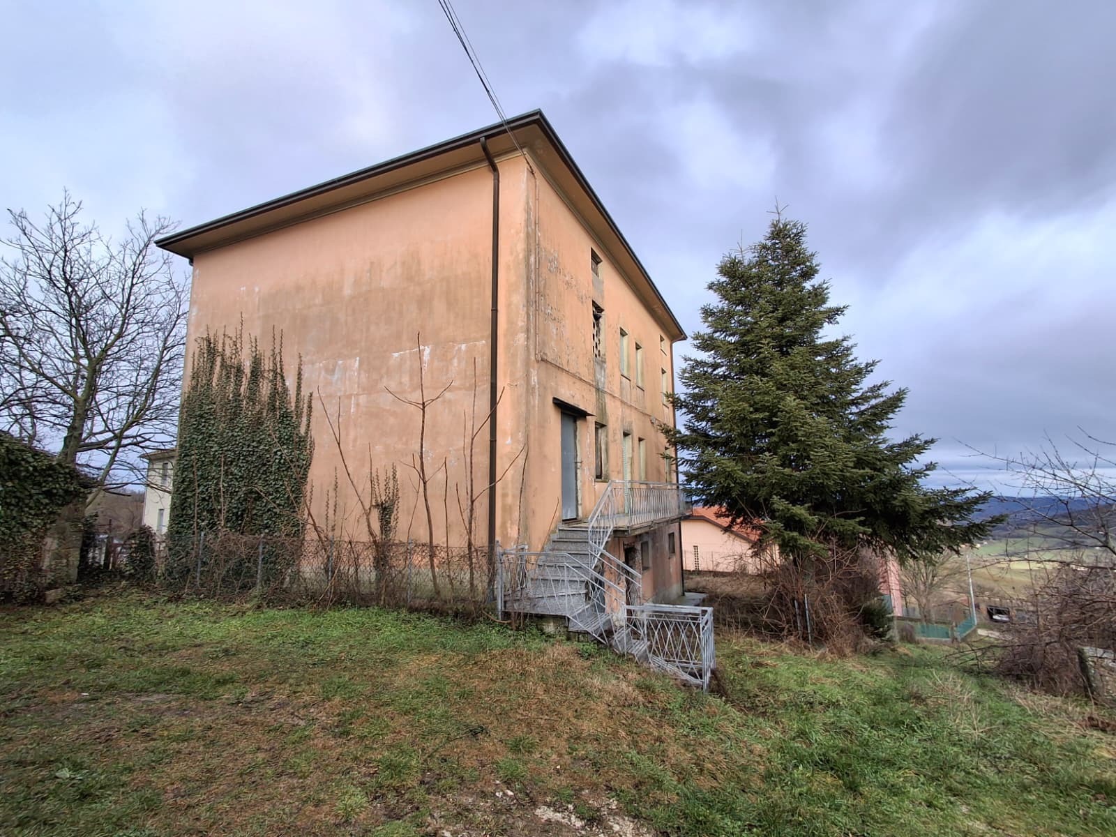 Casa indipendente da ristrutturare in localit� monterotto 81, Montecopiolo