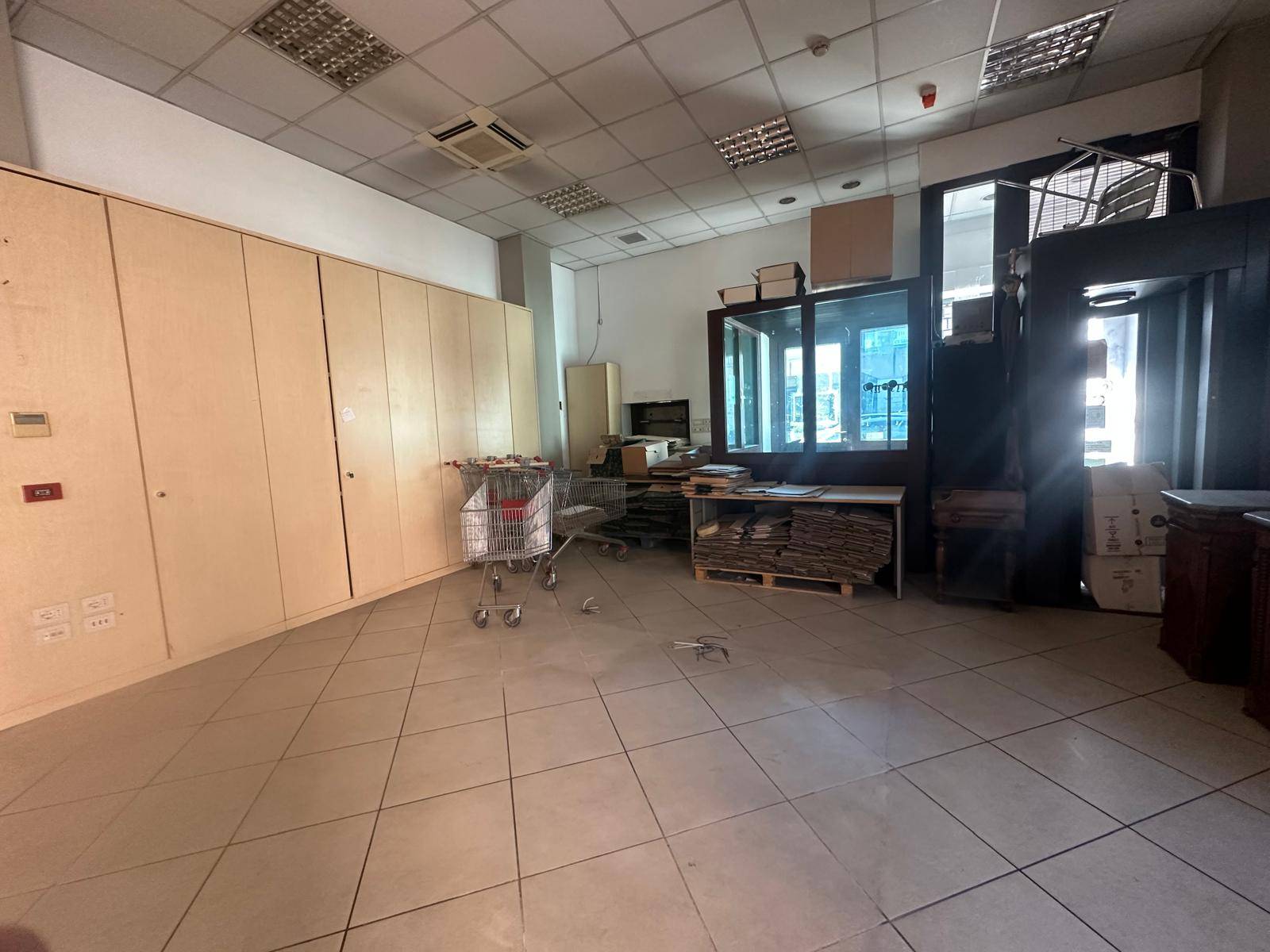 Locale commerciale in affitto a Casagiove