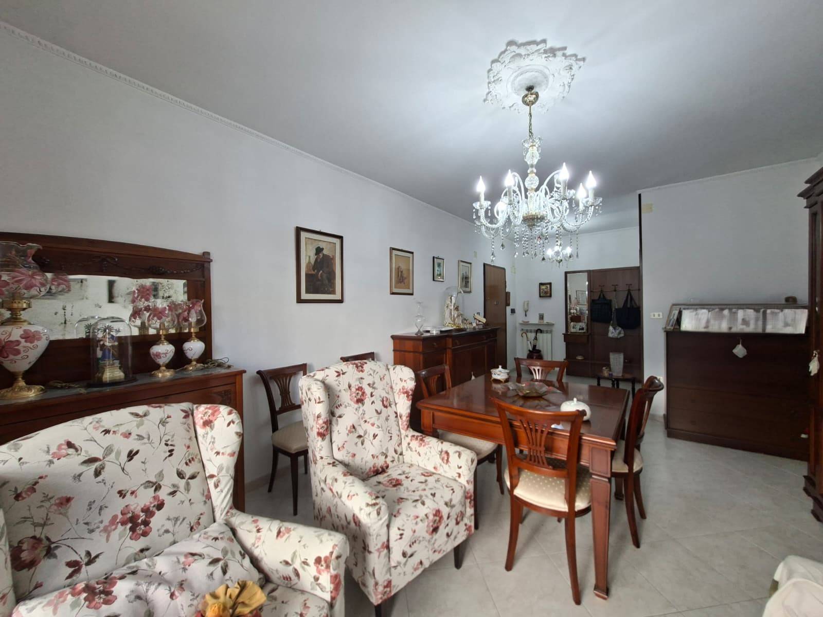 Appartamento in vendita a Caserta, Centro