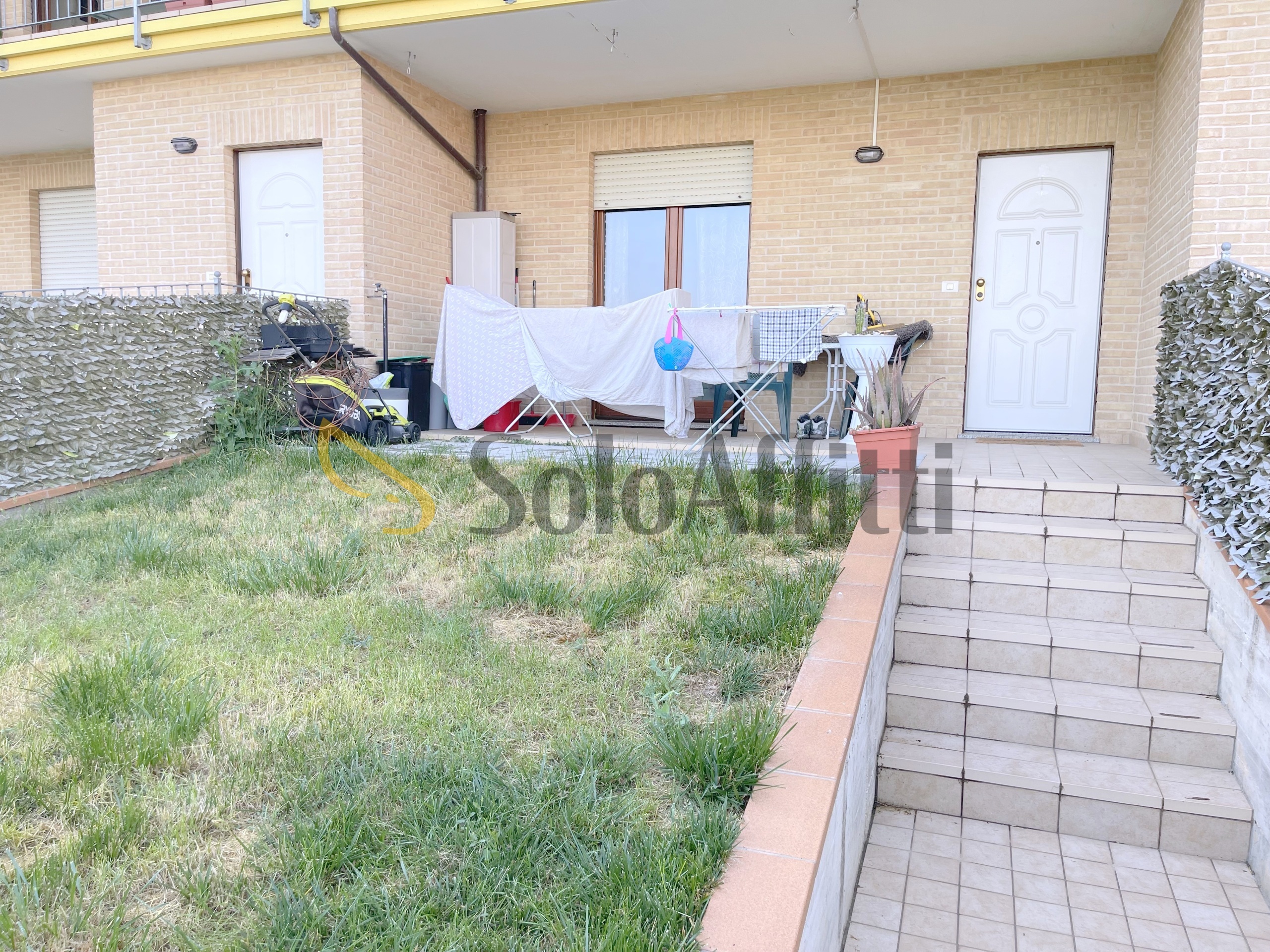 Quadrilocale con giardino, Montefano osterianuova