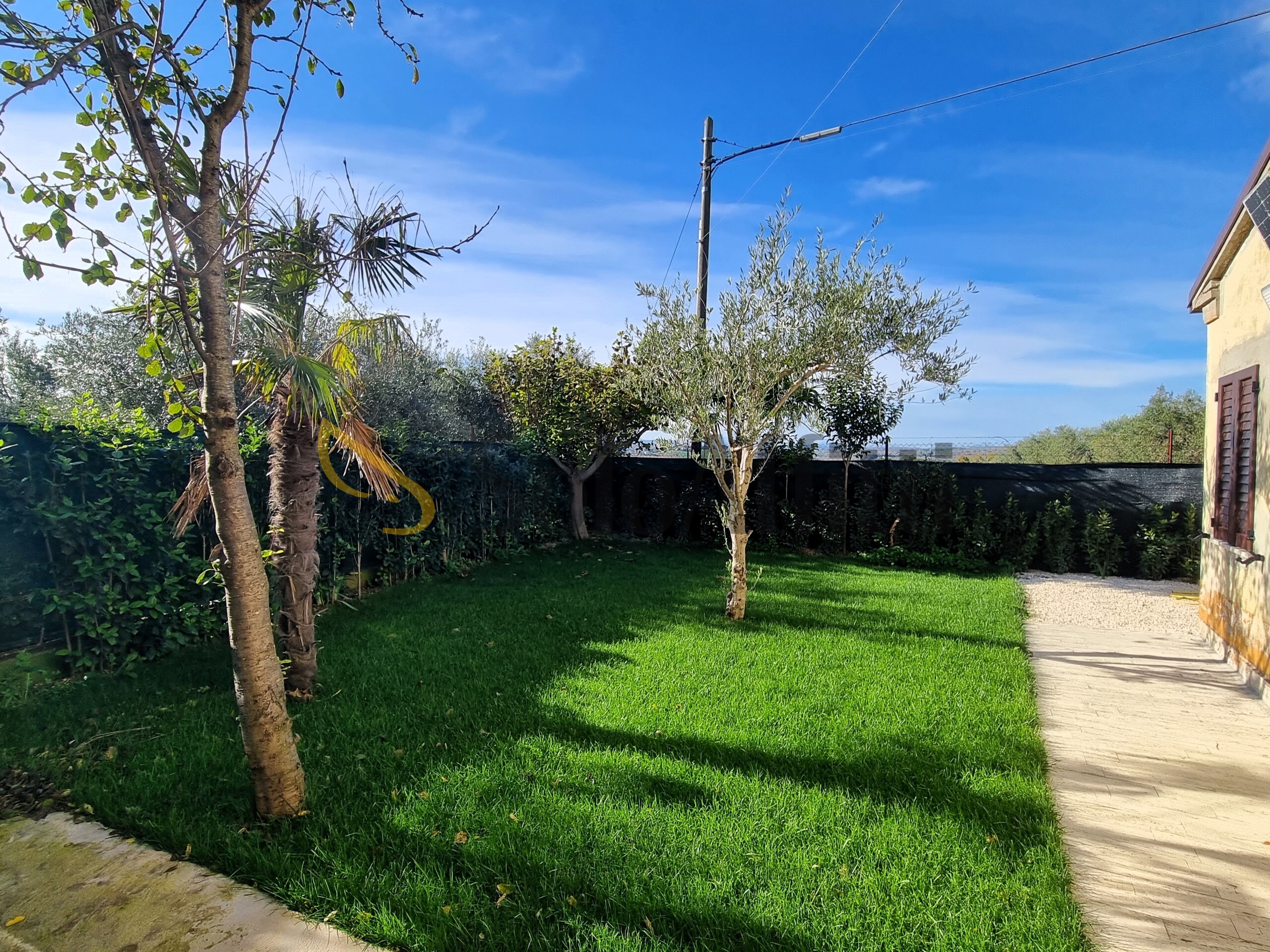 Casa indipendente con giardino a Filottrano