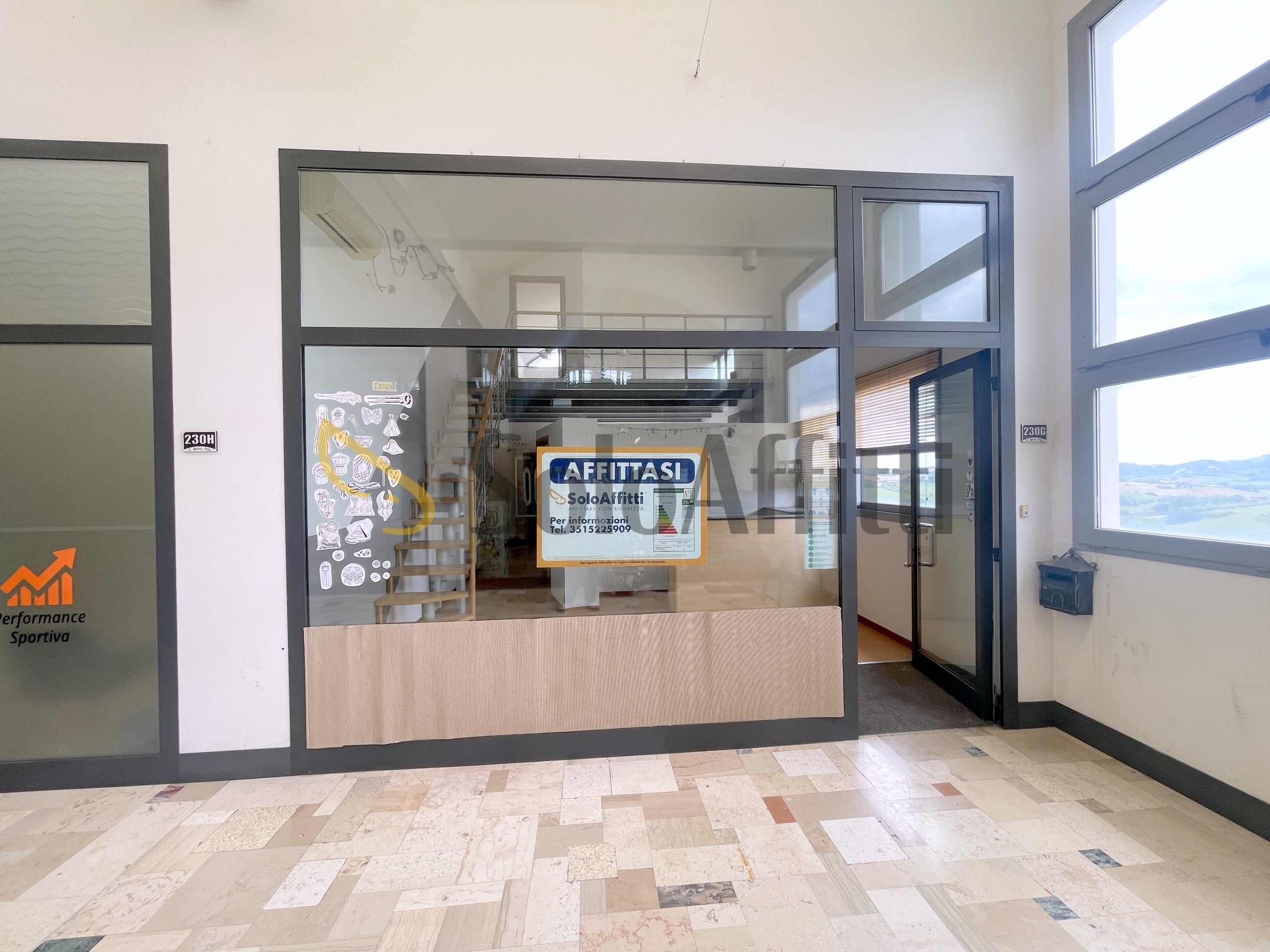 Locale commerciale in affitto, Osimo semicentrale