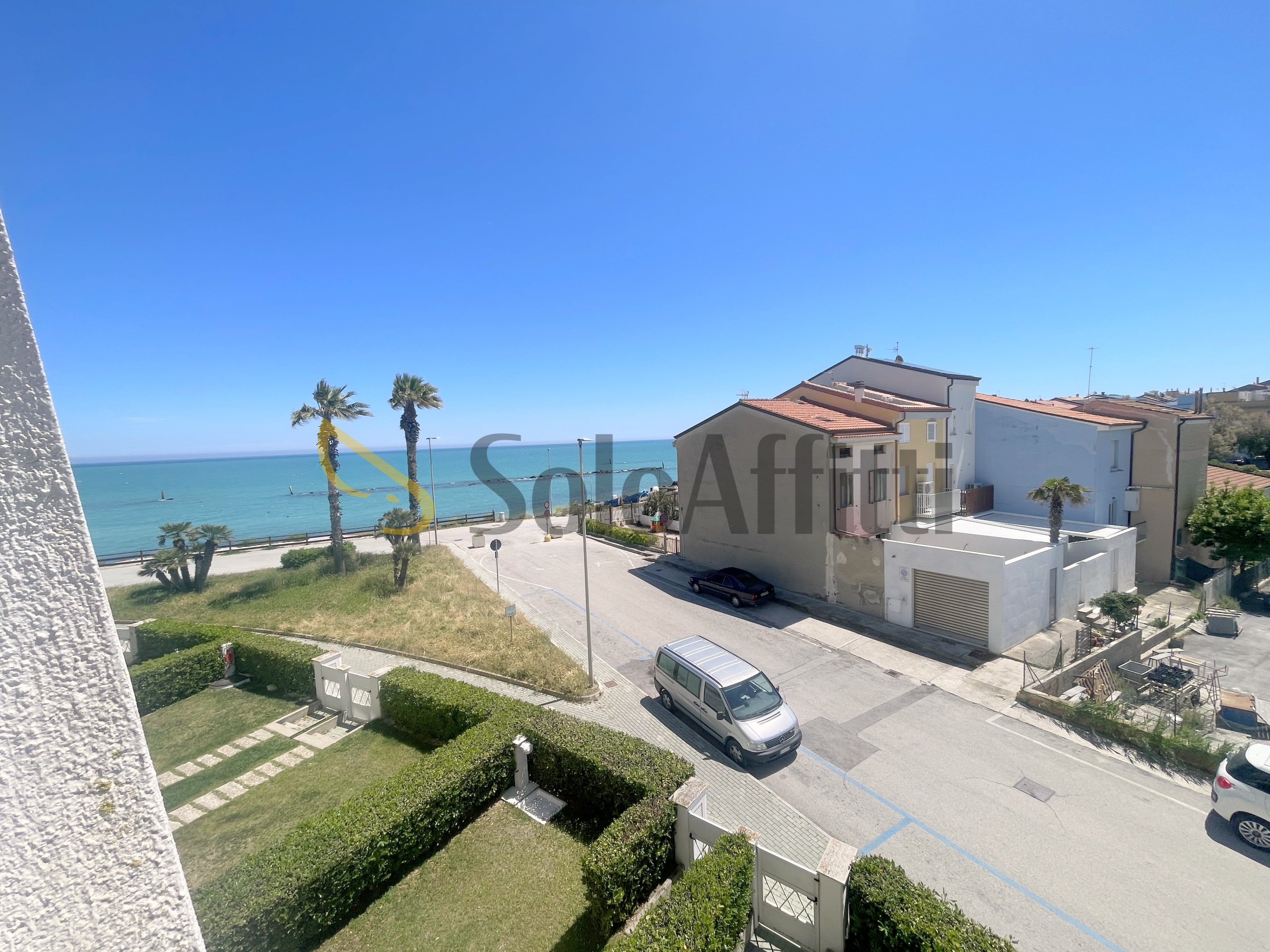 Trilocale vista mare, Porto Recanati quartiere nord - scossicci