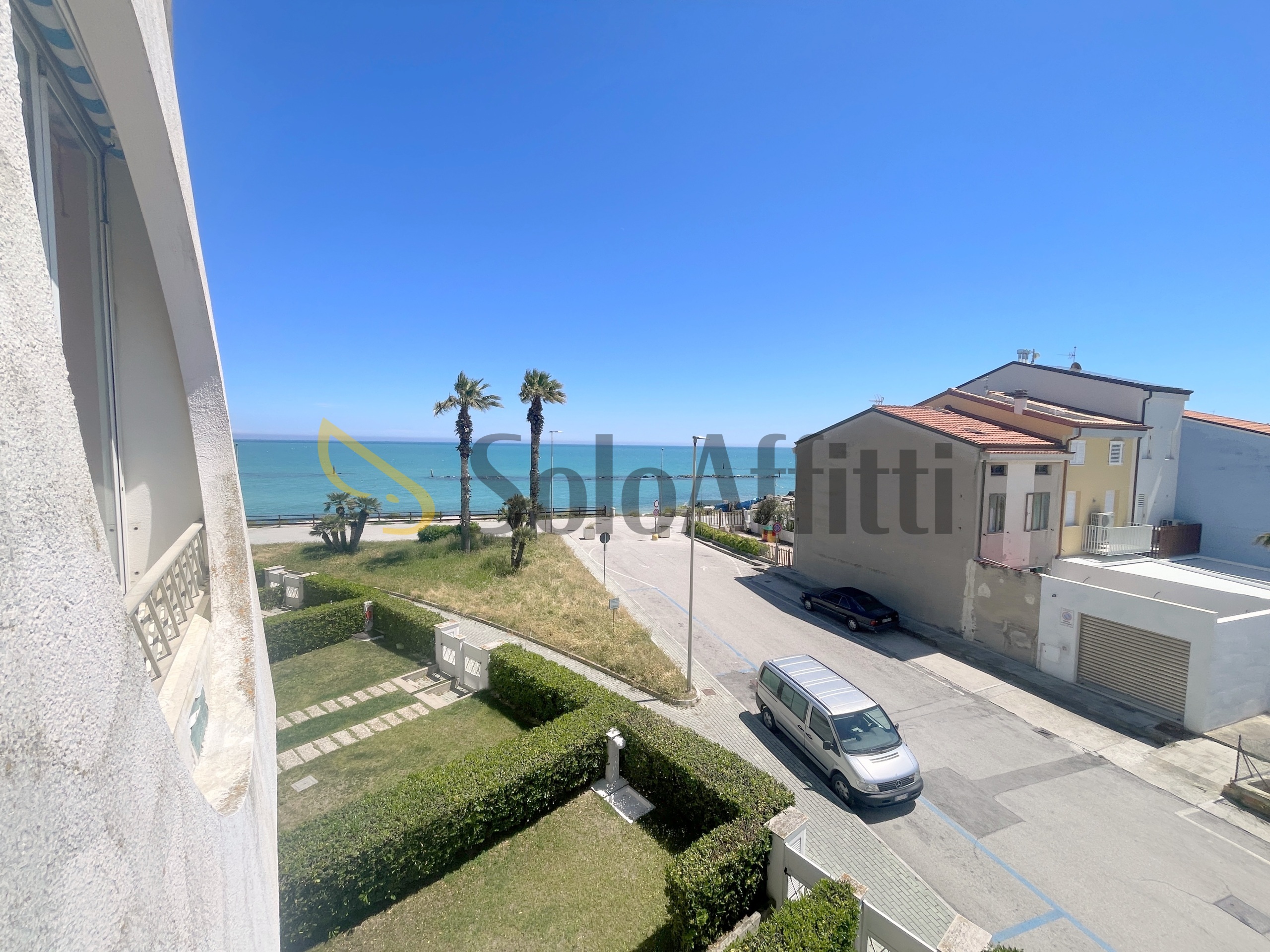 Trilocale vista mare, Porto Recanati quartiere nord - scossicci