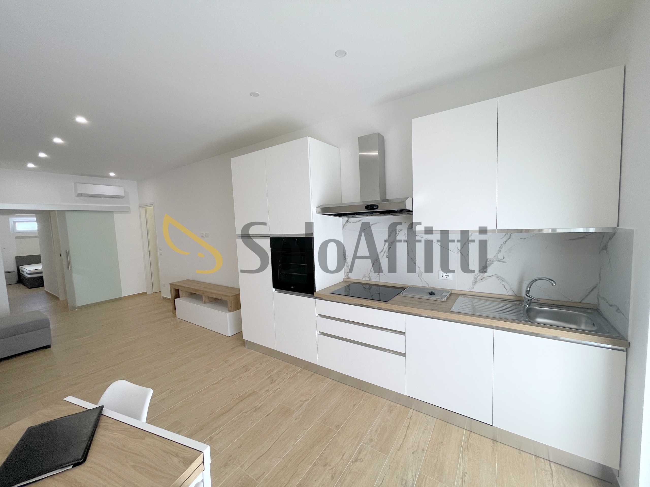 Trilocale in affitto, Ancona candia