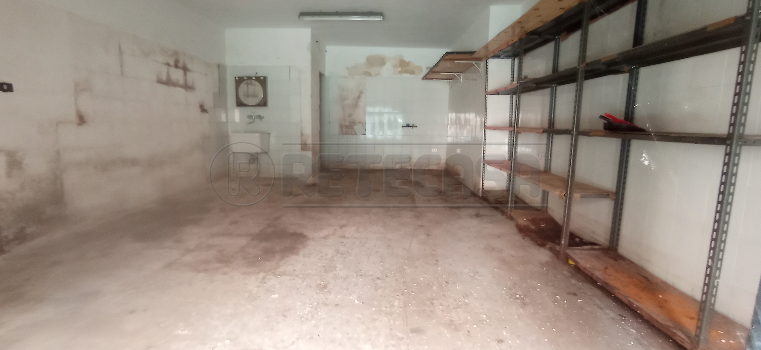 Box/Garage 40mq da ristrutturare in via castromediano, Gallipoli