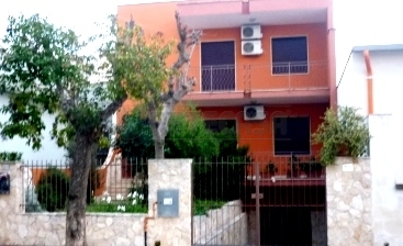 Casa indipendente con giardino in via de gasperi 33, Sannicola