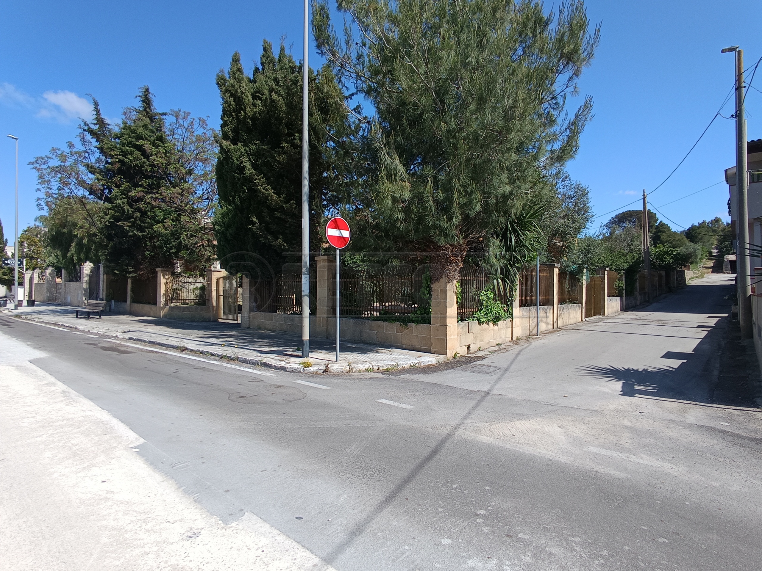 Villa da ristrutturare in via san simone 79, Sannicola