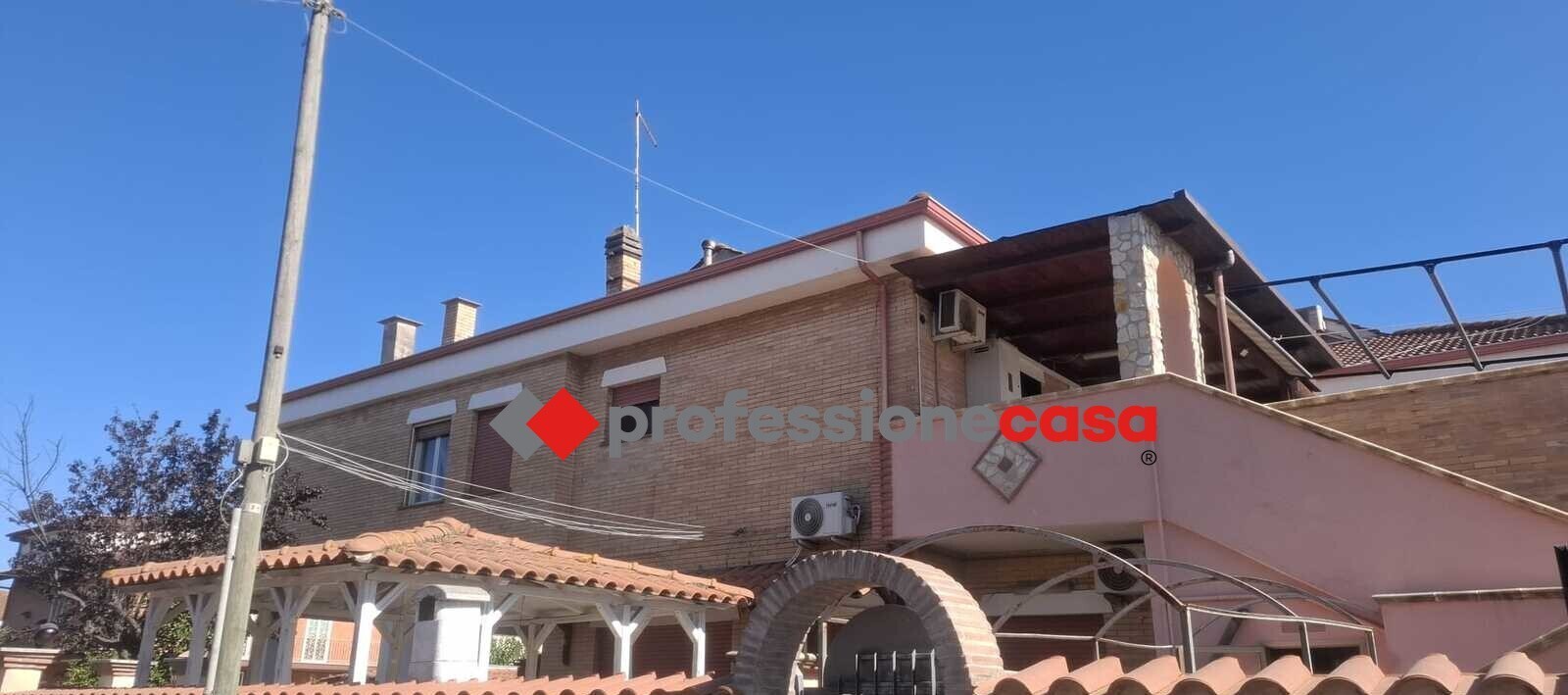 Casa indipendente ristrutturata a Pomezia