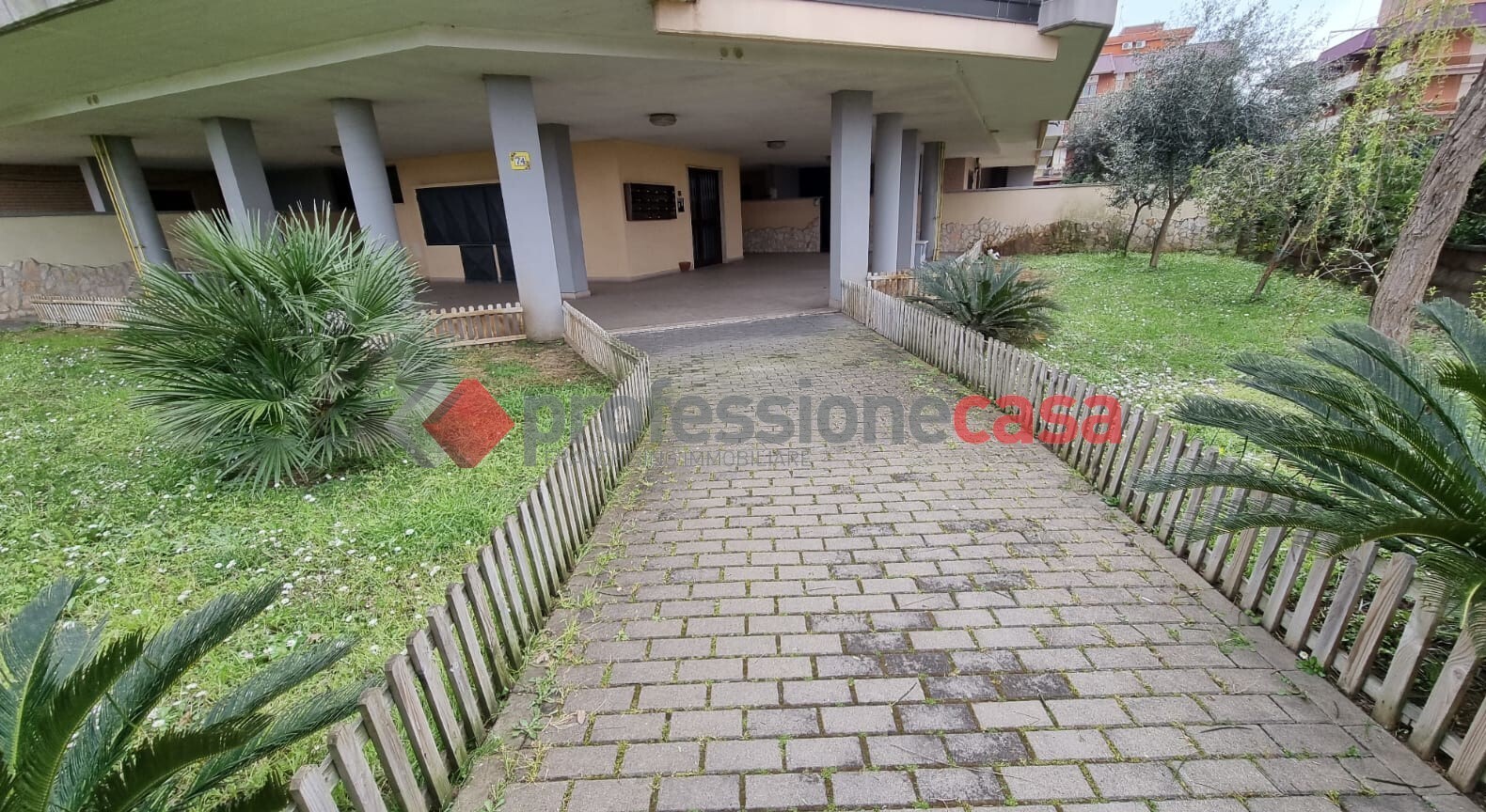Bilocale con giardino, Pomezia torvaianica centro