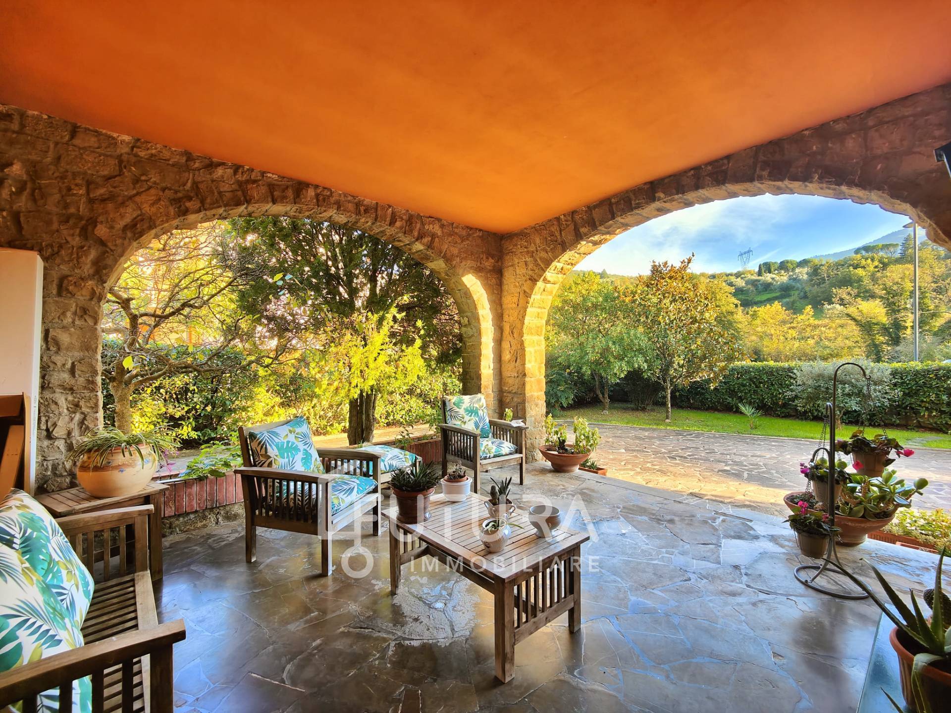 Casa indipendente con terrazzo, Calenzano legri