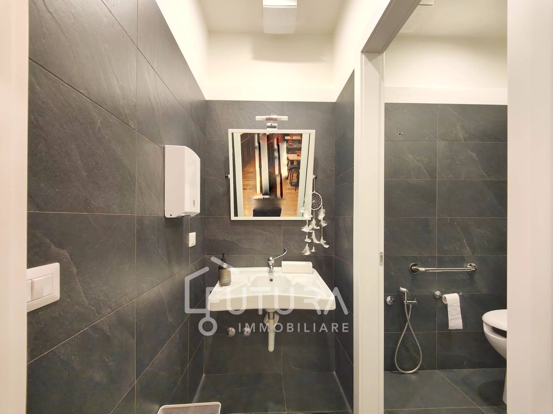 Attivit commerciale in vendita a Sesto Fiorentino