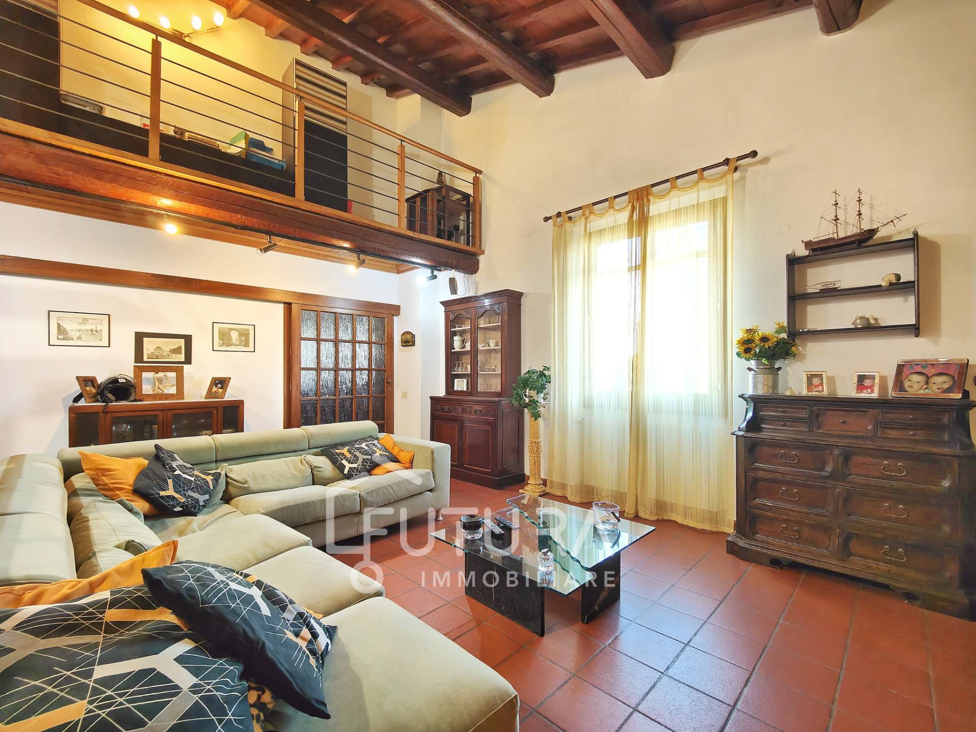 Villa in vendita a Campi Bisenzio, San Donnino