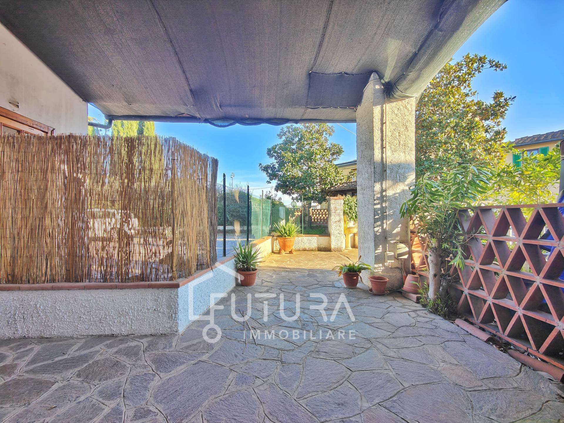 Villa in vendita a Campi Bisenzio, San Donnino