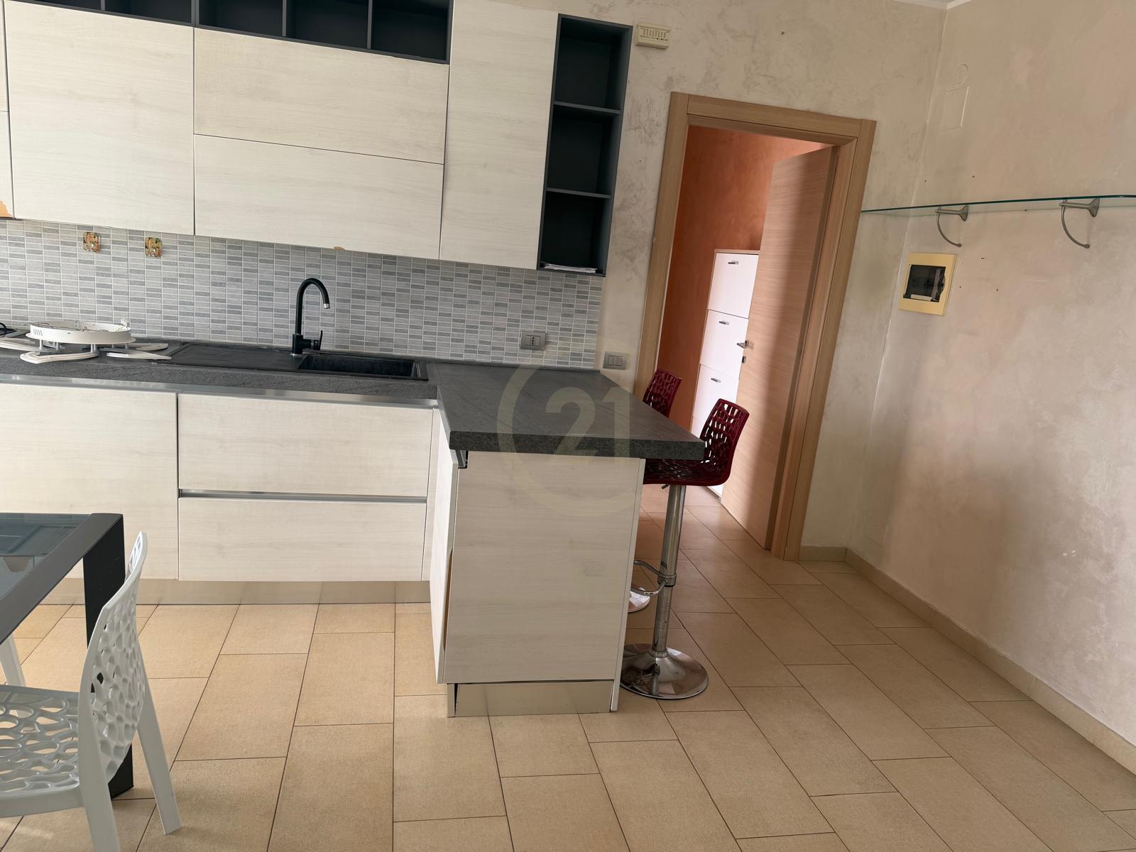 Trilocale ristrutturato, Camporotondo Etneo centro