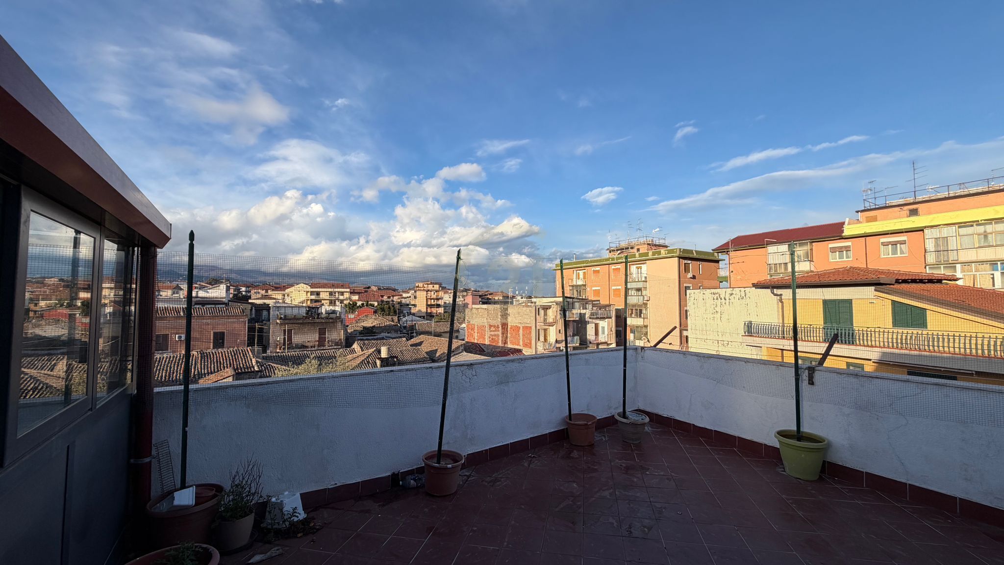Mansarda con terrazzo, Gravina di Catania centro