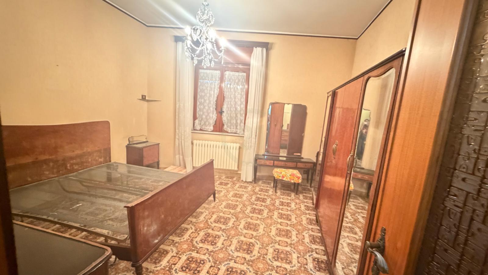Casa indipendente da ristrutturare, Nicolosi centro