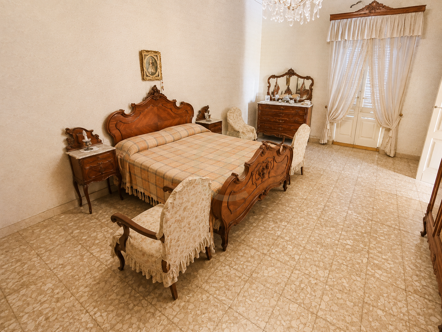 Appartamento con terrazzo in piazza indipendenza 52, Patern�