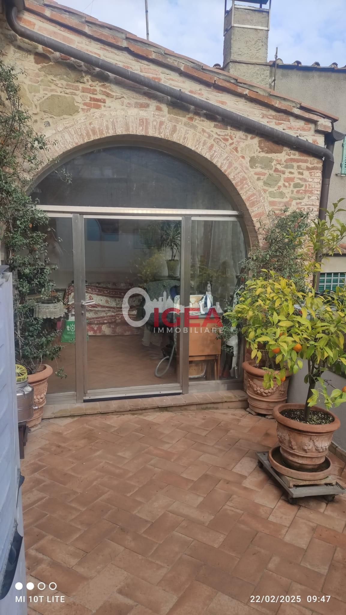 Appartamento con terrazzo a Sinalunga