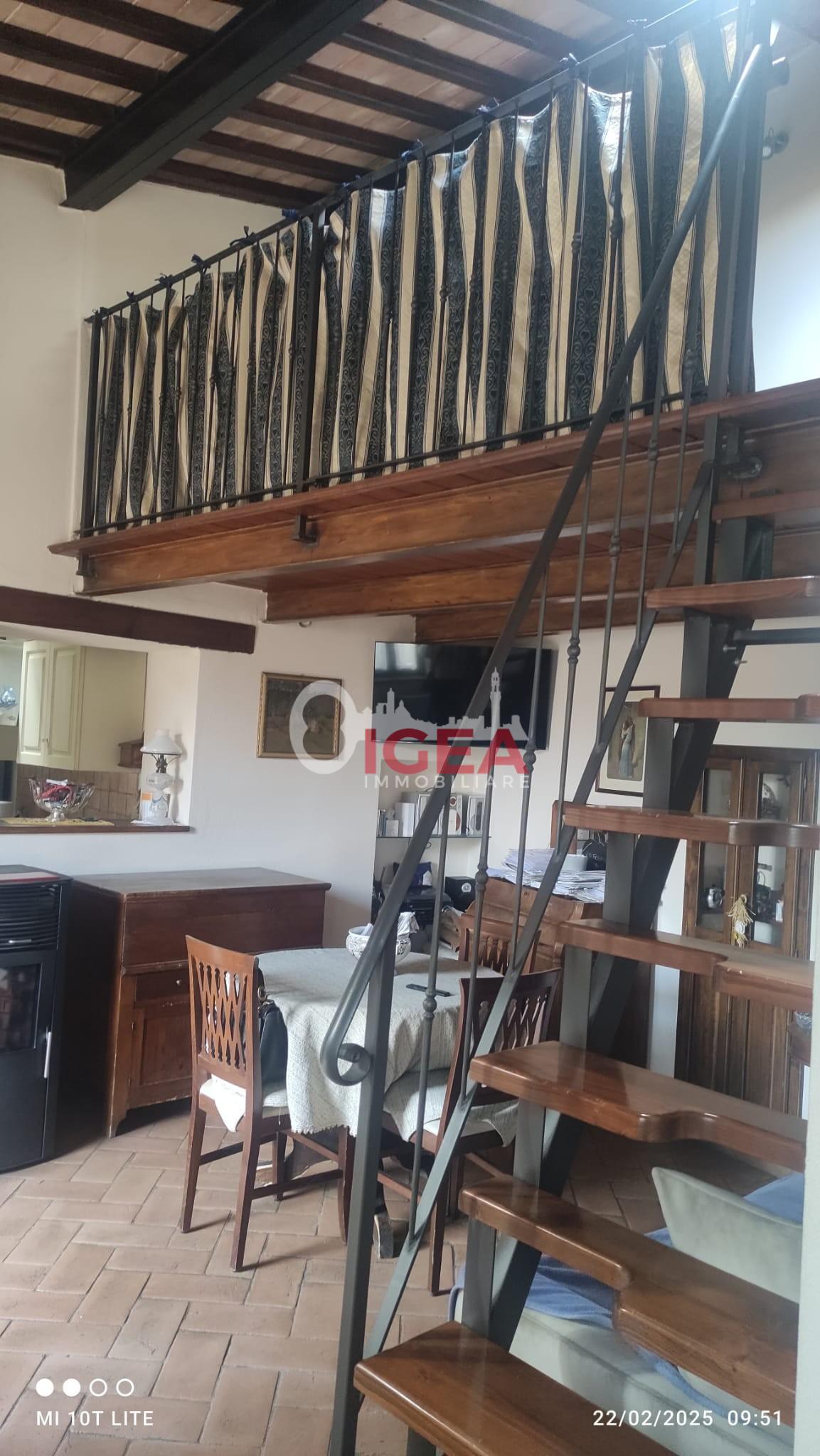 Appartamento con terrazzo a Sinalunga