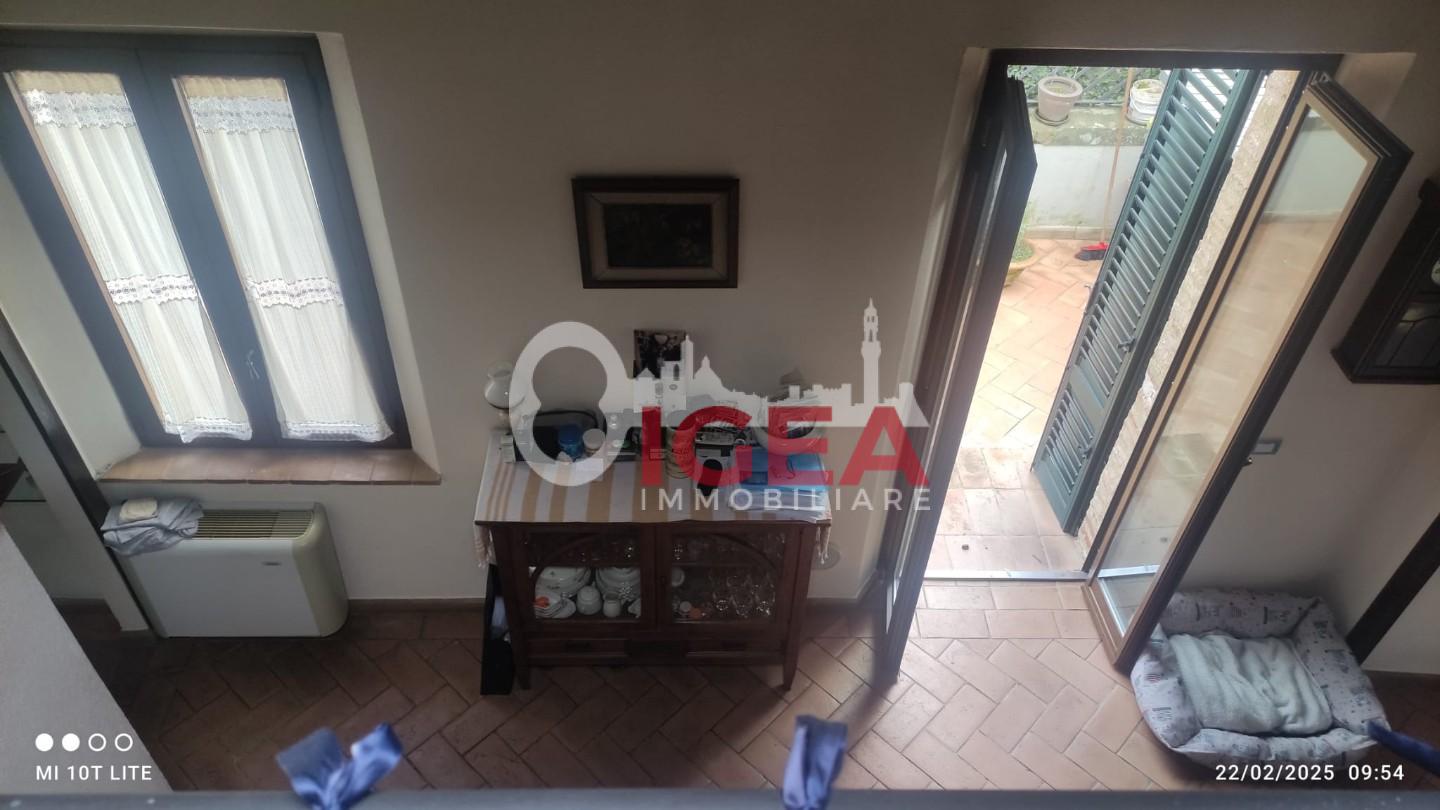 Appartamento con terrazzo a Sinalunga