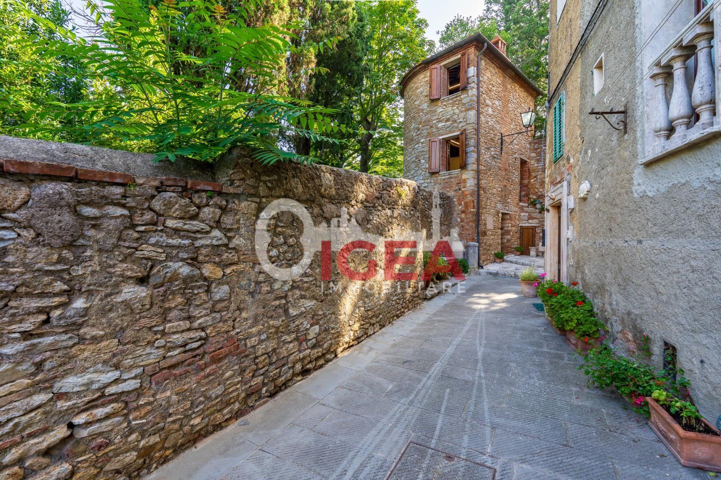 Stabile/Palazzo classe A+ a Rapolano Terme