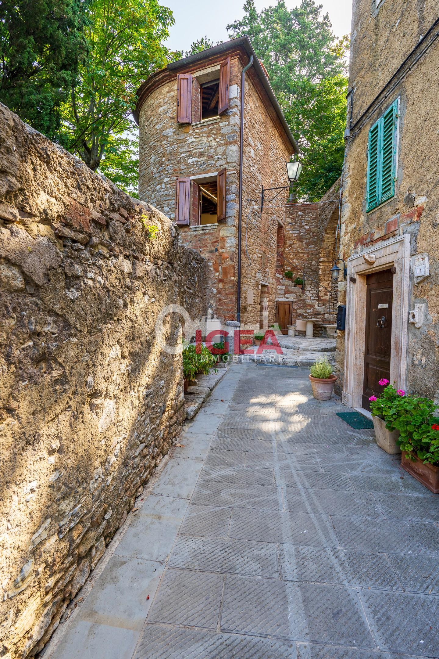 Stabile/Palazzo classe A+ a Rapolano Terme