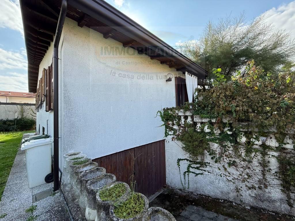 Villa Bifamiliare con giardino a Zelo Buon Persico