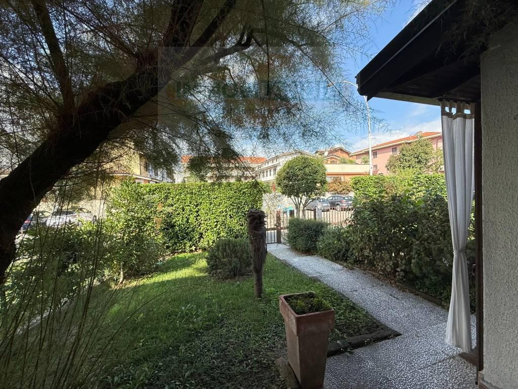 Villa Bifamiliare con giardino a Zelo Buon Persico