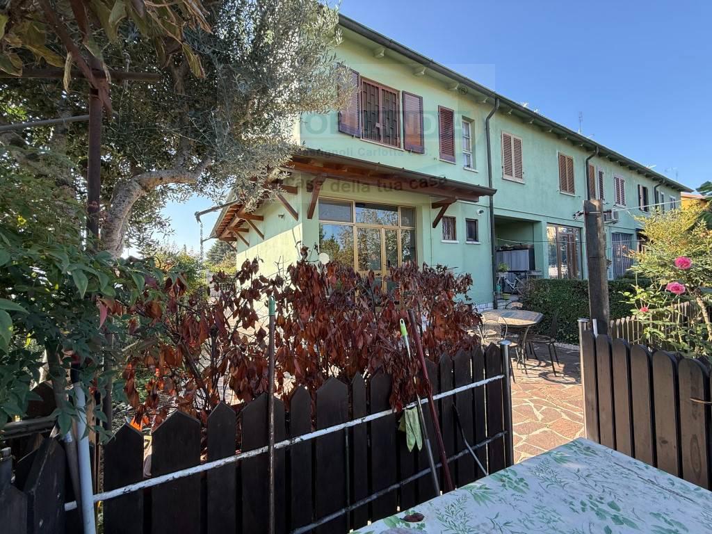 Casa indipendente con giardino a Merlino