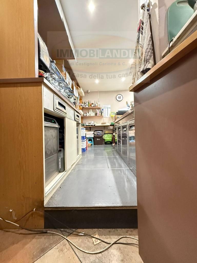 Attivit commerciale Bar e tabacchi in vendita a Paullo