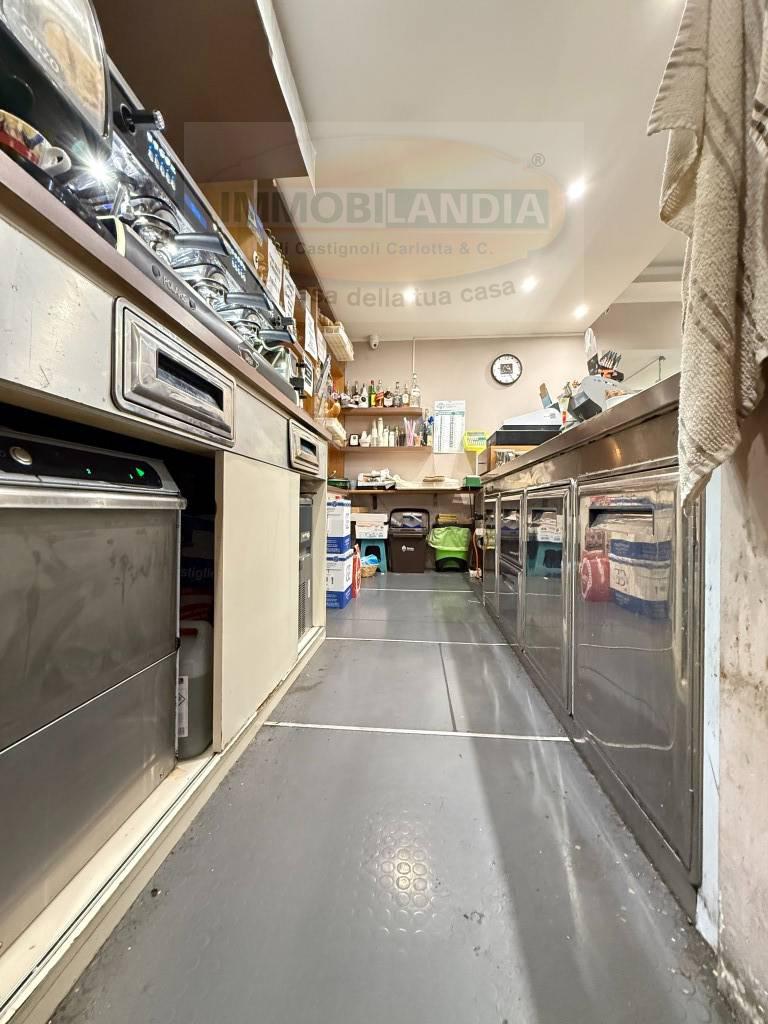 Attivit commerciale Bar e tabacchi in vendita a Paullo