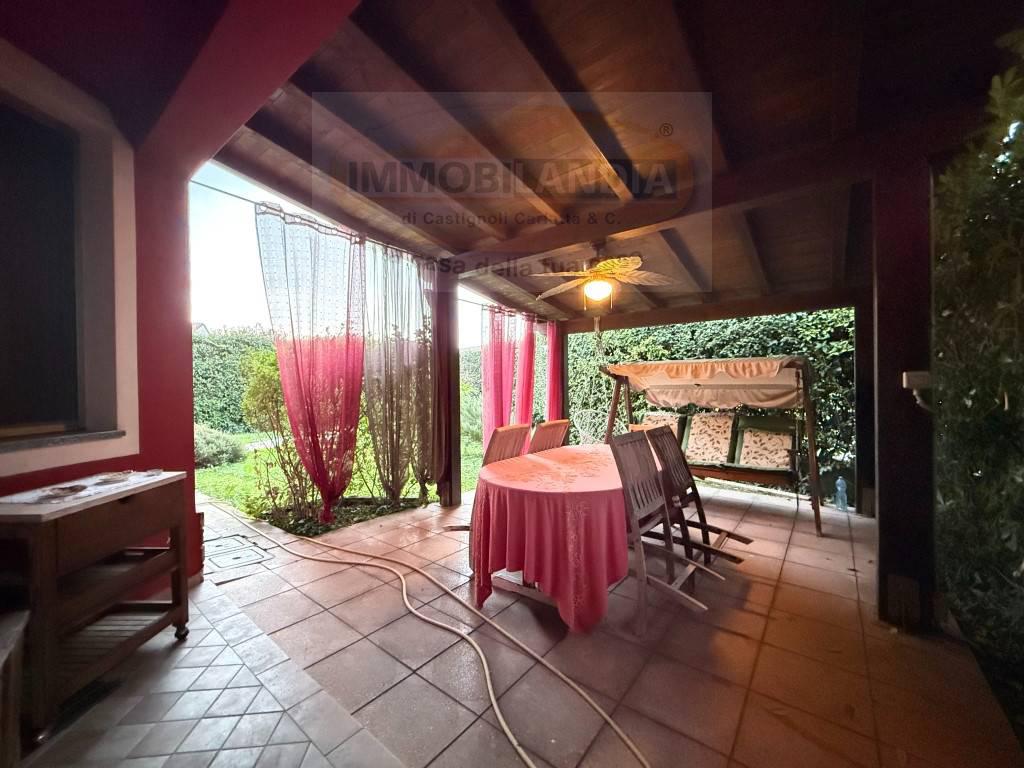 Villa Bifamiliare con giardino a Merlino