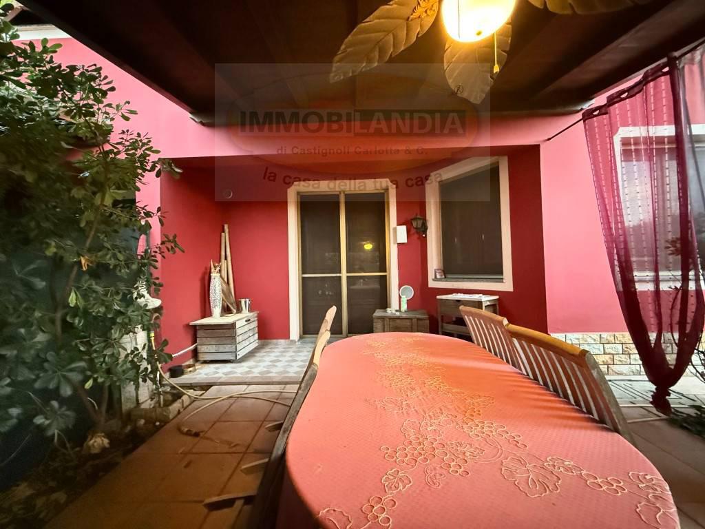 Villa Bifamiliare con giardino a Merlino