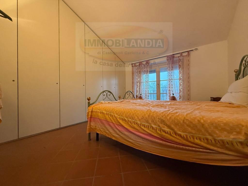 Trilocale con box a Comazzo