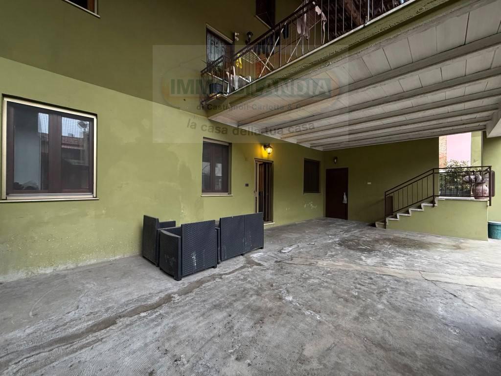 Trilocale con box a Agnadello