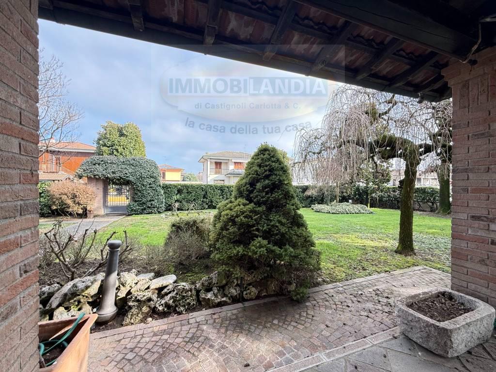 Villa con giardino a Zelo Buon Persico