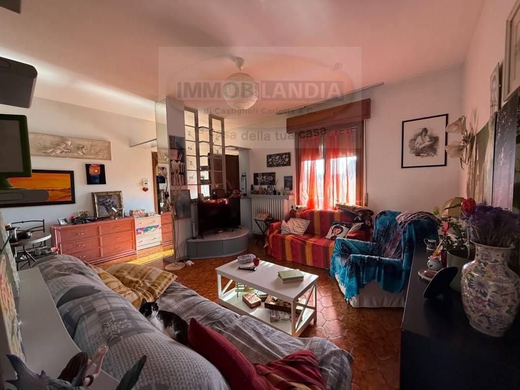 Casa indipendente con box a Peschiera Borromeo