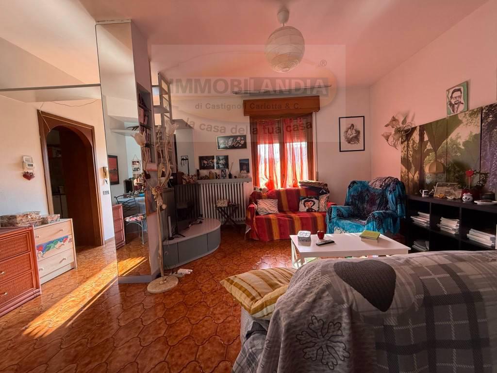 Casa indipendente con box a Peschiera Borromeo