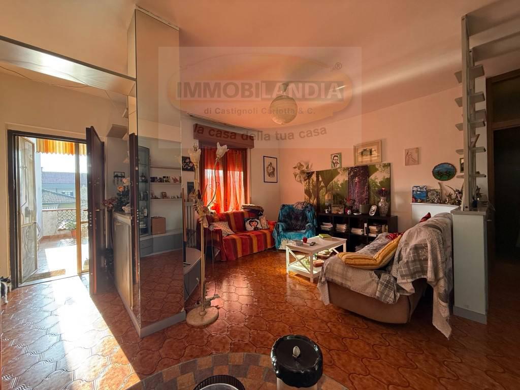 Casa indipendente con box a Peschiera Borromeo