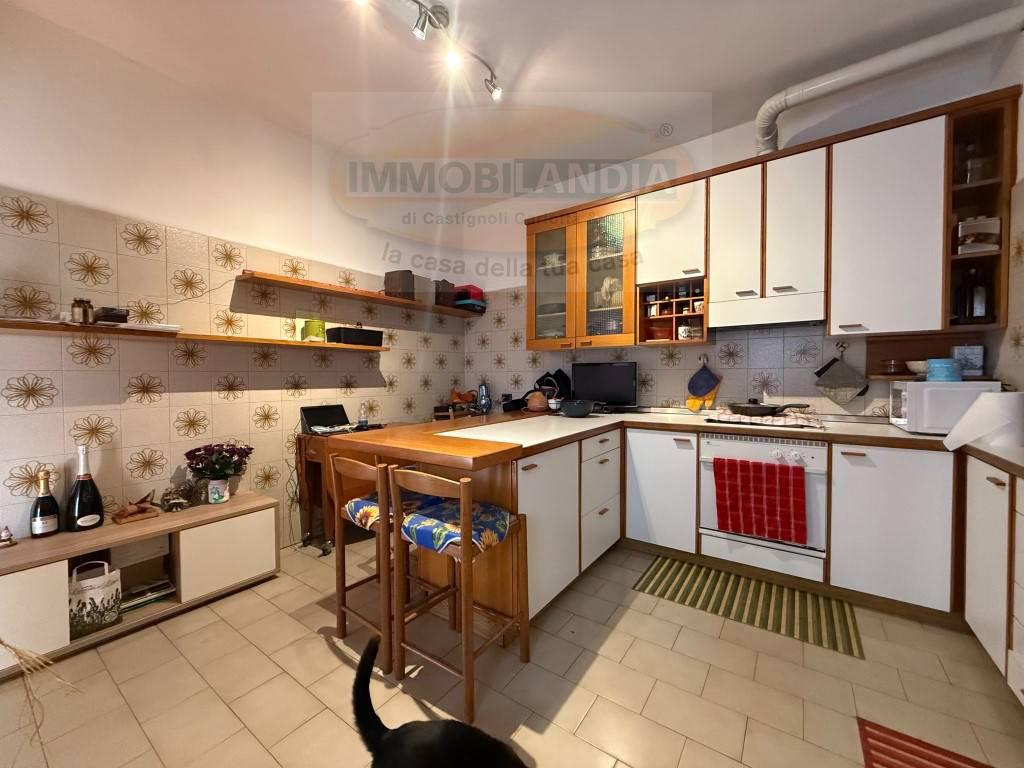 Casa indipendente con box a Peschiera Borromeo